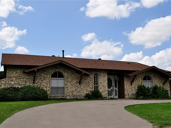 2nd image of 3223 Manchester Dr