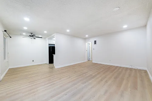 1908 Clinton St #3 Photo 1