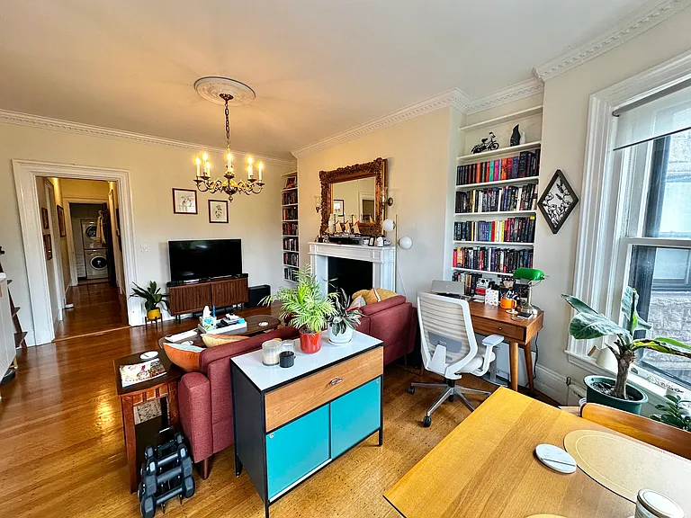 184-190 Commonwealth Ave #53 — Photo 7