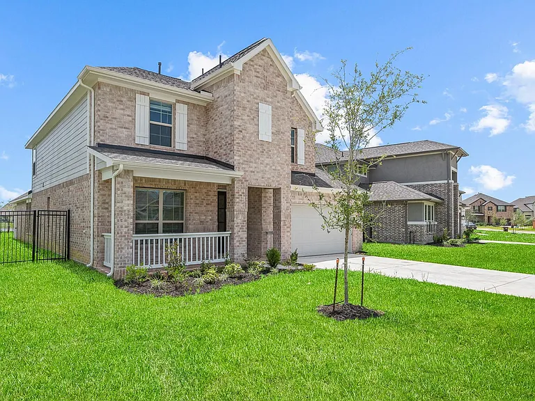 832 Sarasota Shore Dr — Photo 3