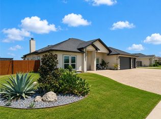 1886 Papa Mori Dr, Corpus Christi, TX 78414
