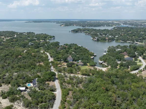 4001 Shore Front Dr, Fort Worth, TX 76135