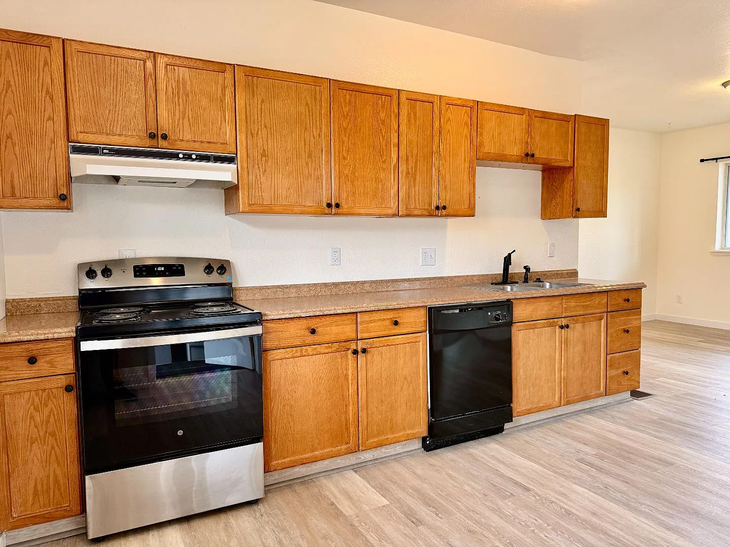 812 Wapiti Dr - 812 Wapiti #A — Photo 1