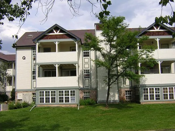 2828 Silverplume Dr #Q3 — Photo 2