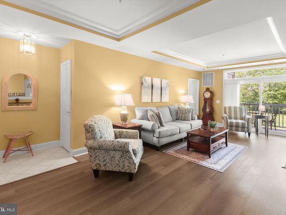 3rd image of 2520 Waterside Dr Unit 112
