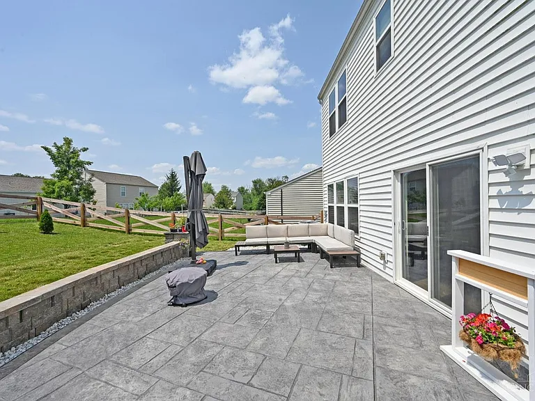 5595 Noble Ct — Photo 49