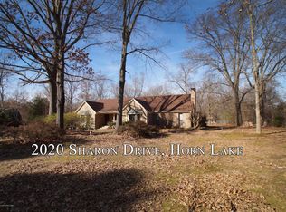 2020 Sharon Dr, Horn Lake, MS 38637