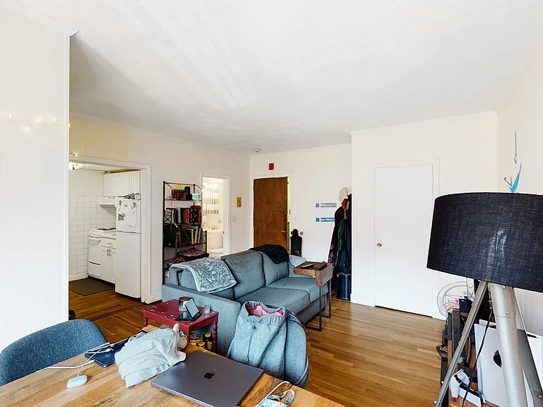 513 Beacon St #6 — Photo 3
