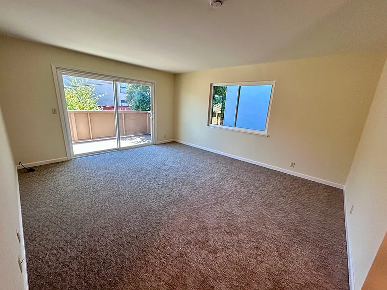 131 Irene Ct #16 — Photo 4