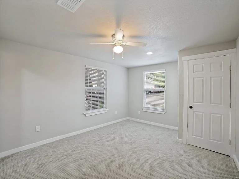 363 Beacon Ave — Photo 8
