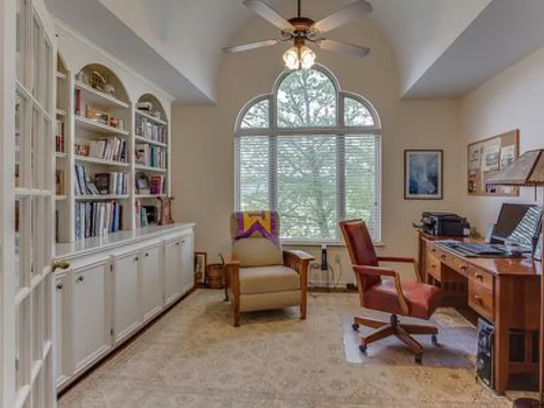 9064 Carriage Creek Rd — Photo 13