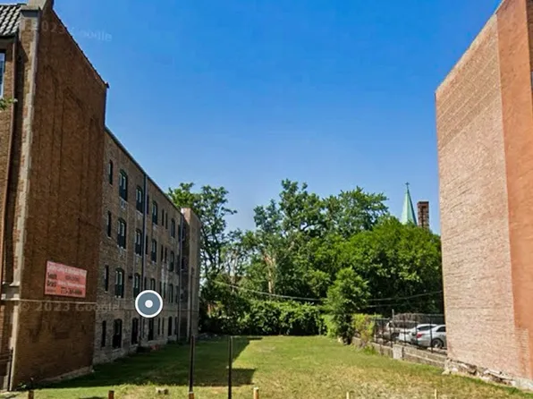 7806 S South Shore Dr, Chicago, IL 60649