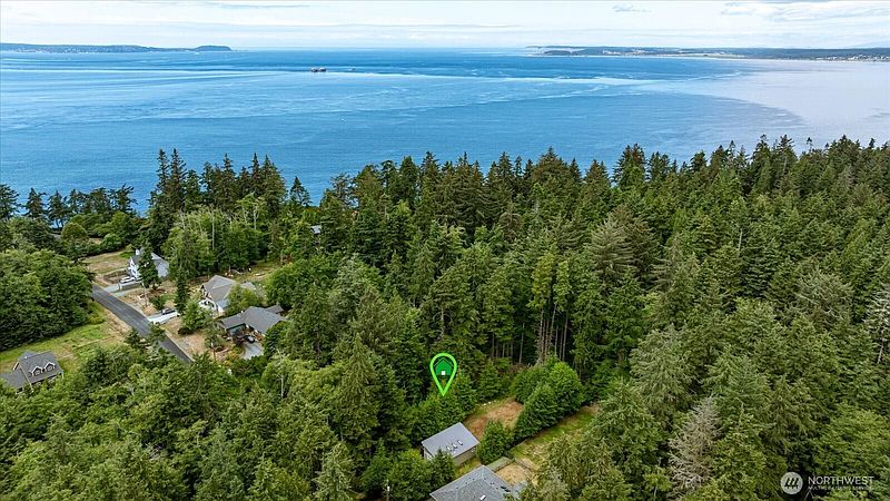2nd image of 3086 Spahr Road