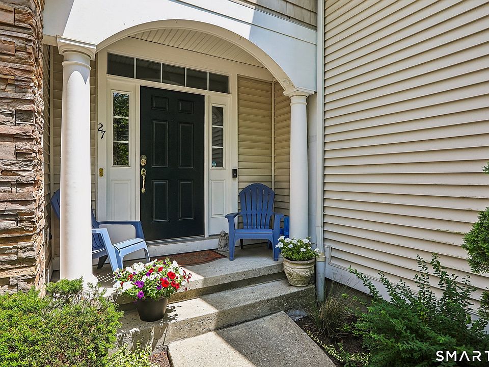 1st image of 27 Maura Lane #27