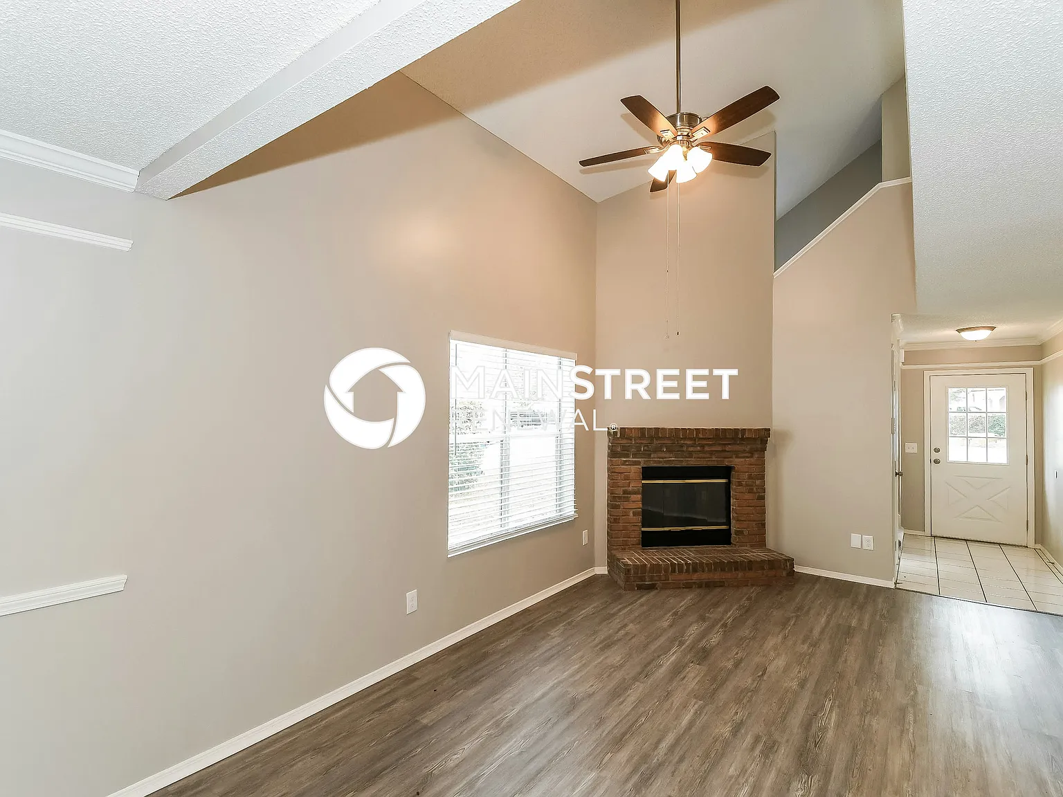 636 Staffordshire Dr — Photo 4