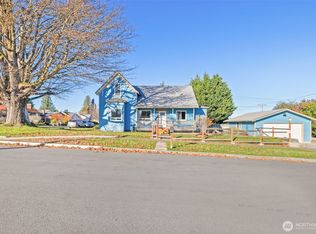 233 E 10th Street, Port Angeles, WA 98362