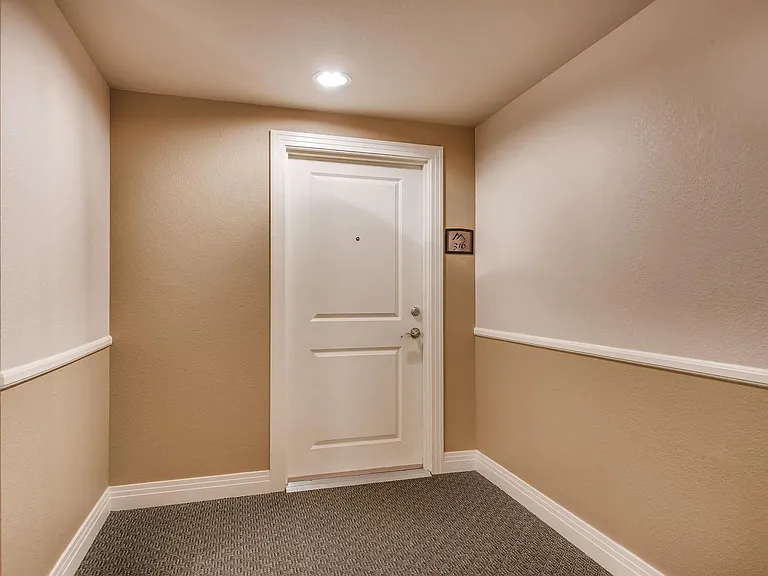 9059 E Panorama Cir #B-316 — Photo 6