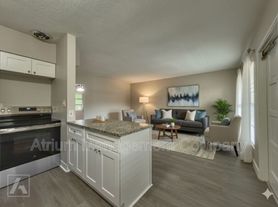 200 Agnes Ct