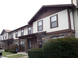 320 Park West Dr, Saint Peters, MO 63376