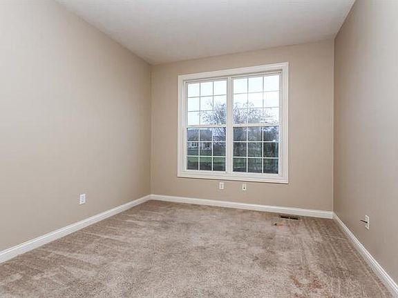 5th image of 2881 Knockawuddy Dr