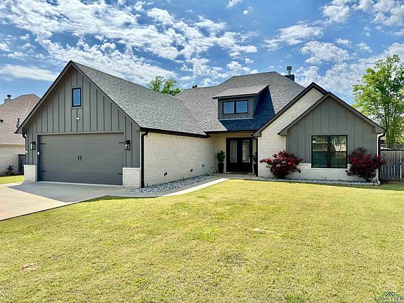 2nd image of 115 Saddle Brook Cir