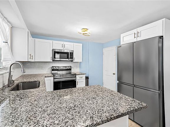 4th image of 148 Yorktown Rd