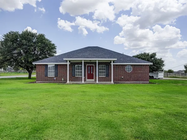 365 Country Ln, Haslet, TX 76052