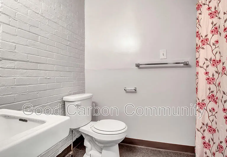 2641 Spring St #11 — Photo 5