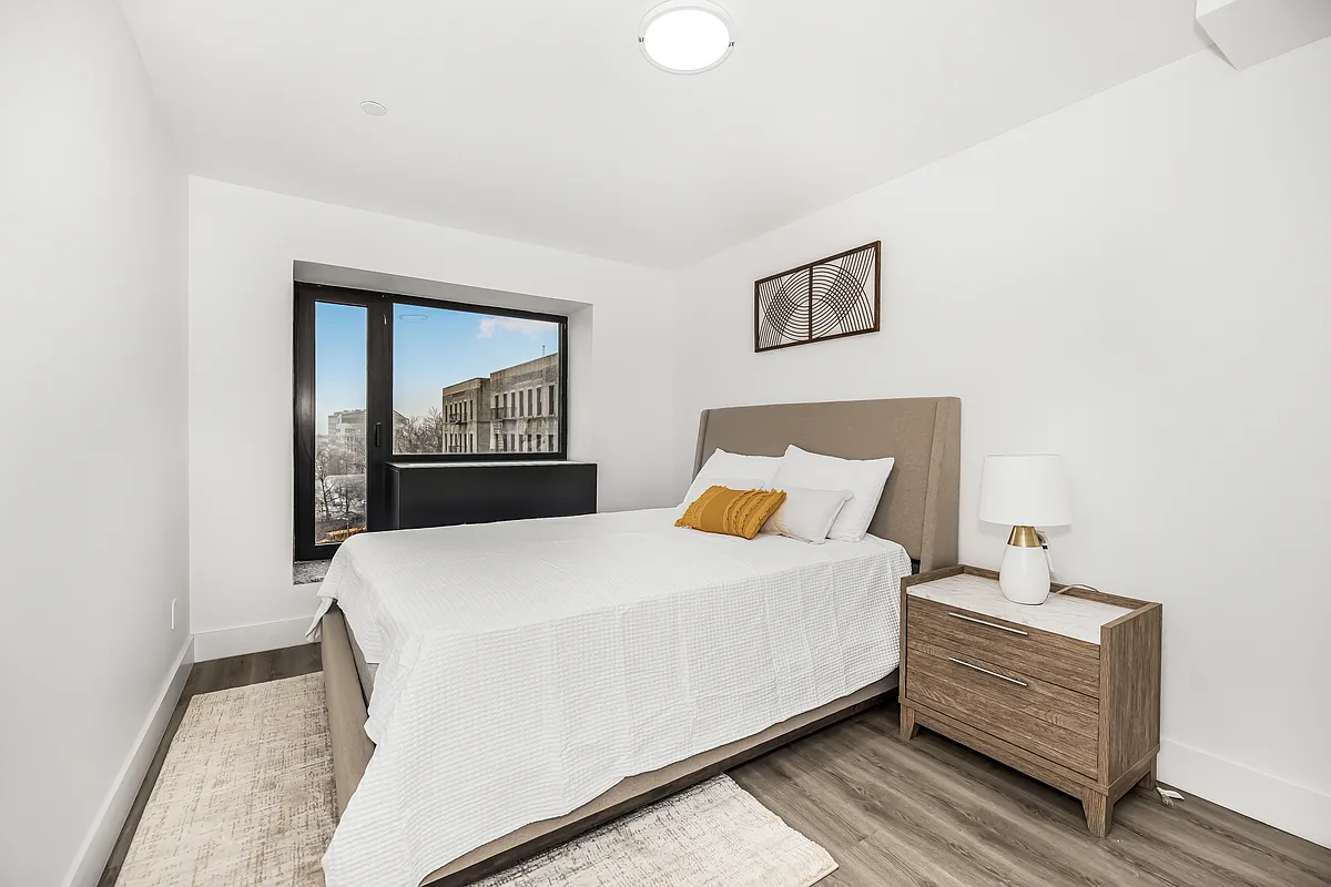 Building Photo - 29 Featherbed Ln #5J