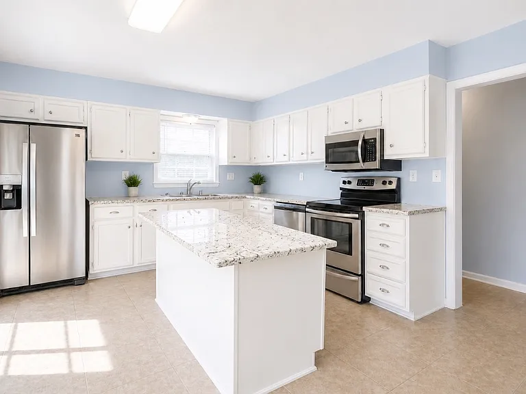 4005 Ashridge Dr — Photo 4