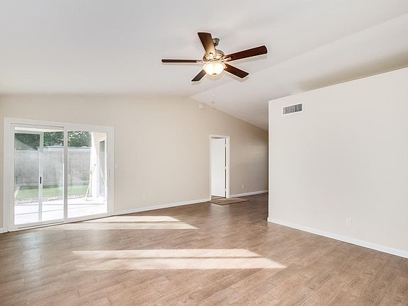4th image of 4047 E Covina St