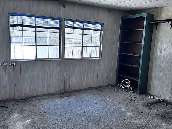 5th image of 2110 SW 51st Pl