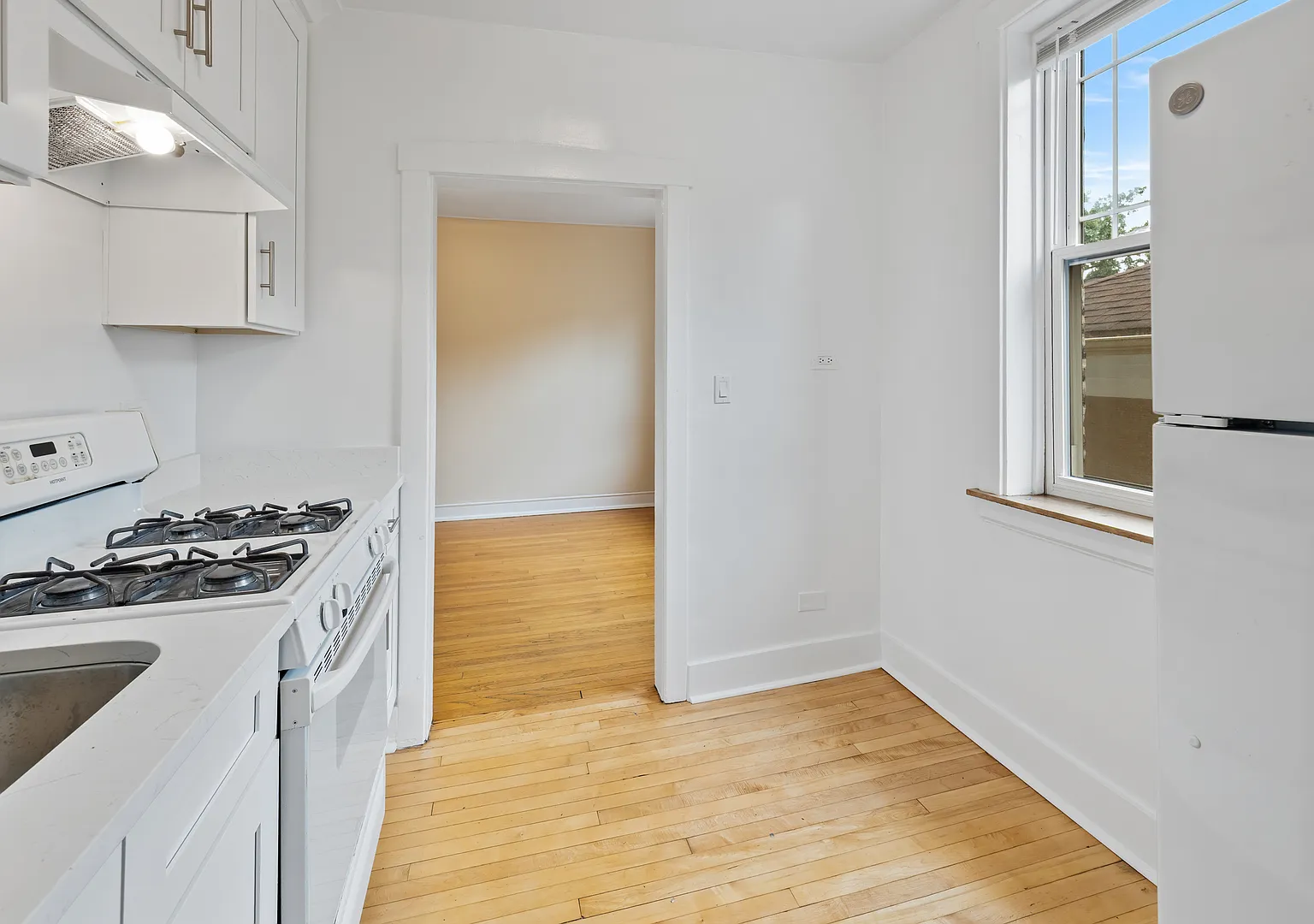 1 bed, $1,595 — Photo 3