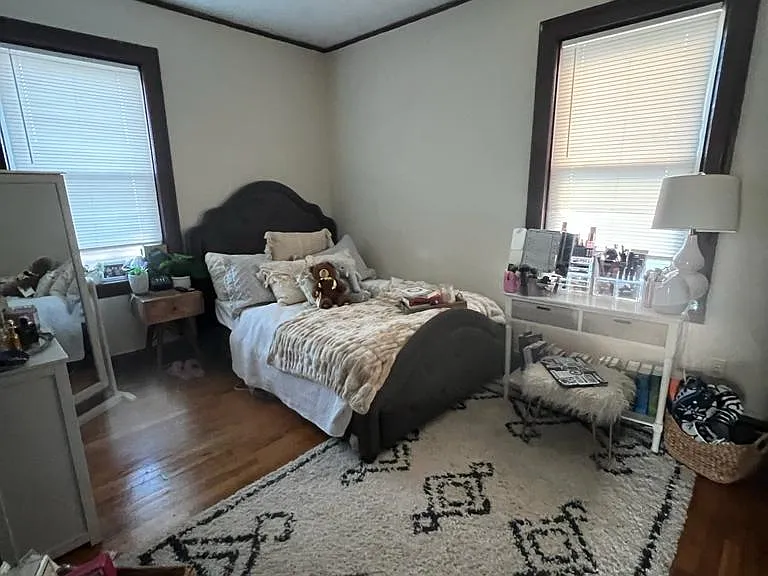143 Stewart St — Photo 6