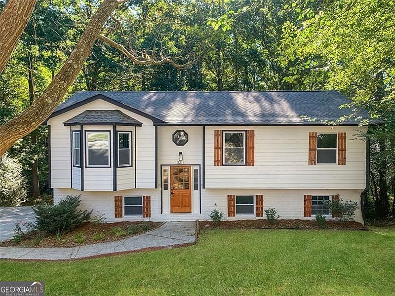 1st image of 3211 Summer Wood Cir