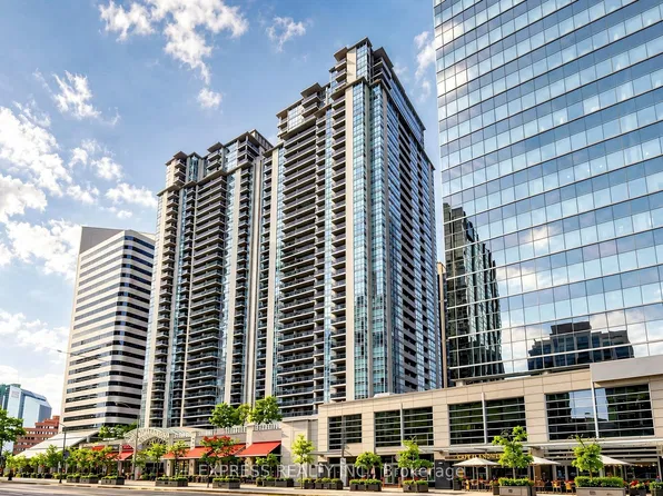 4968 Yonge St #1007, Toronto, ON M2N 7G9