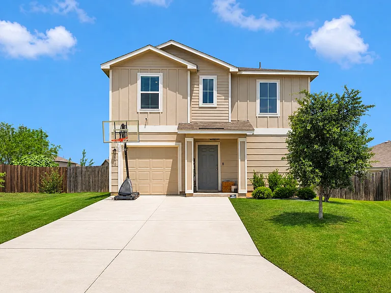 9570 Ranch Loop — Photo 1