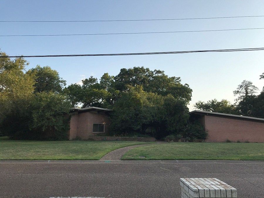 1st image of 2305 Greenhills Dr