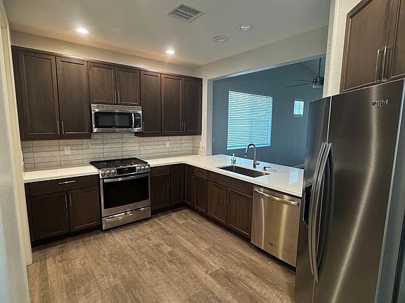 3rd image of 1237 Crown Ridge Dr