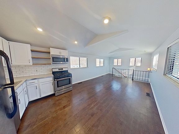 5th image of 1096 Van Dyke St APT 203