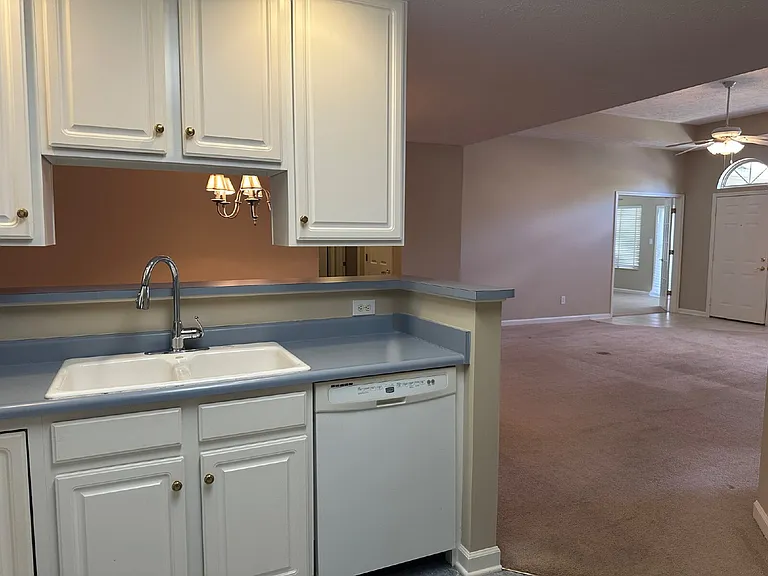 7686 Briarstone Ln — Photo 7