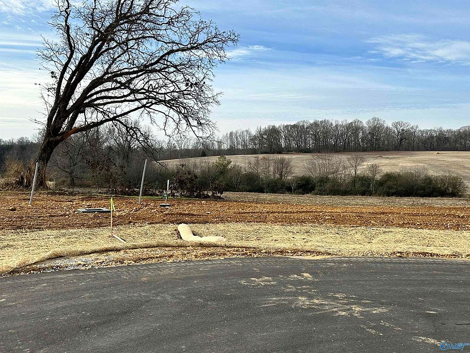 2nd image of 5 Bear Bryant Dr