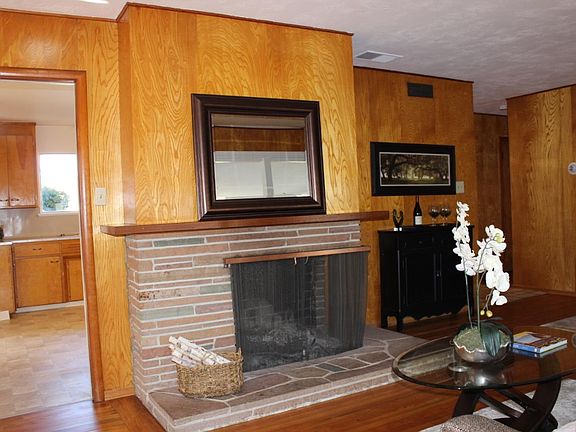 3rd image of 2982 Verna Dr