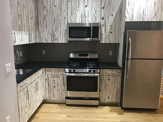 Rented by Lucky Apt Inc | media 36