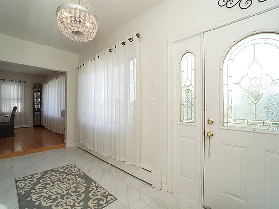 2nd image of 318 Harold St