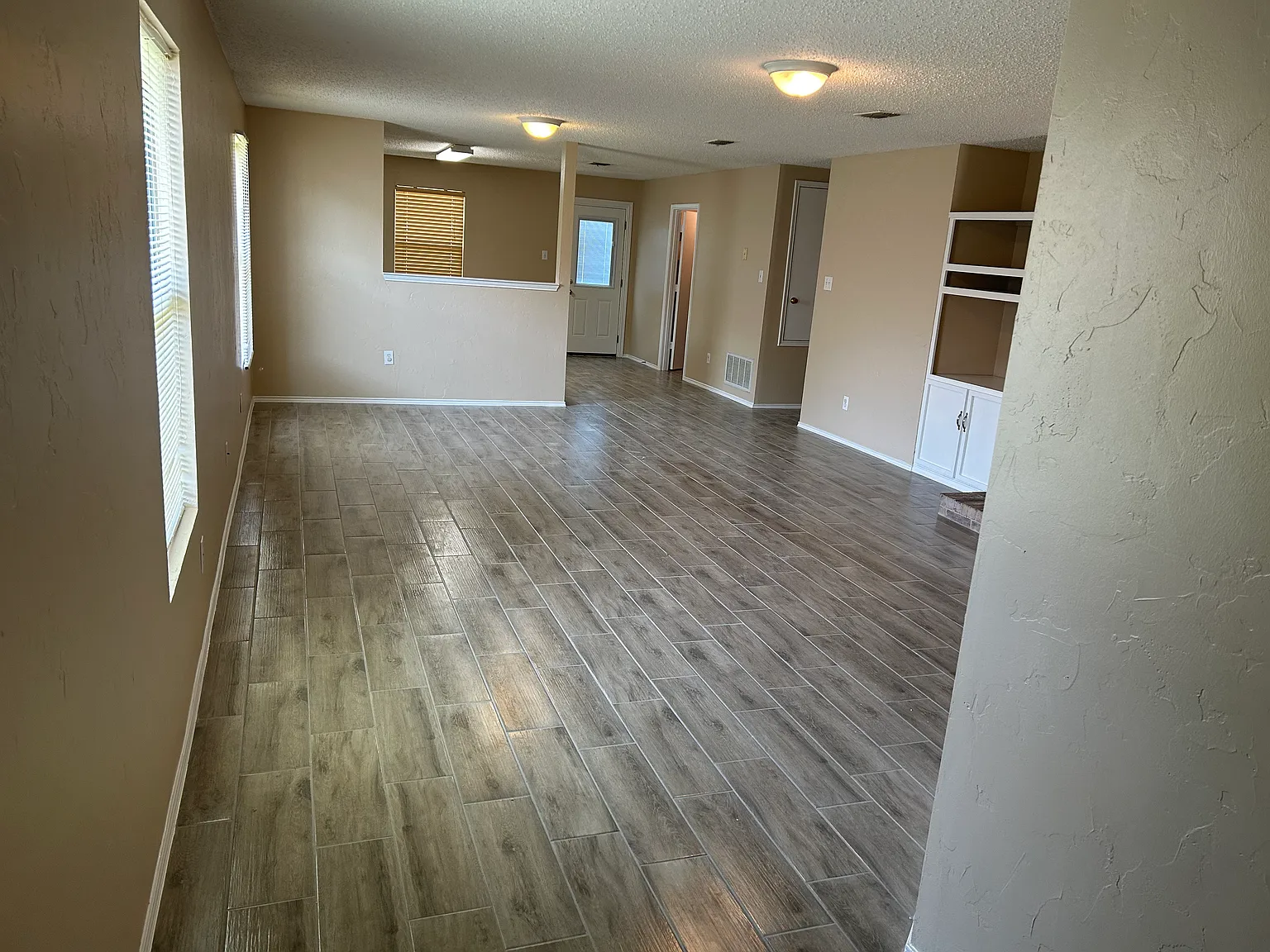 7912 Canoe Ridge Lane — Photo 2