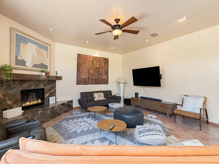 78710 Avenida Naranja — Photo 24