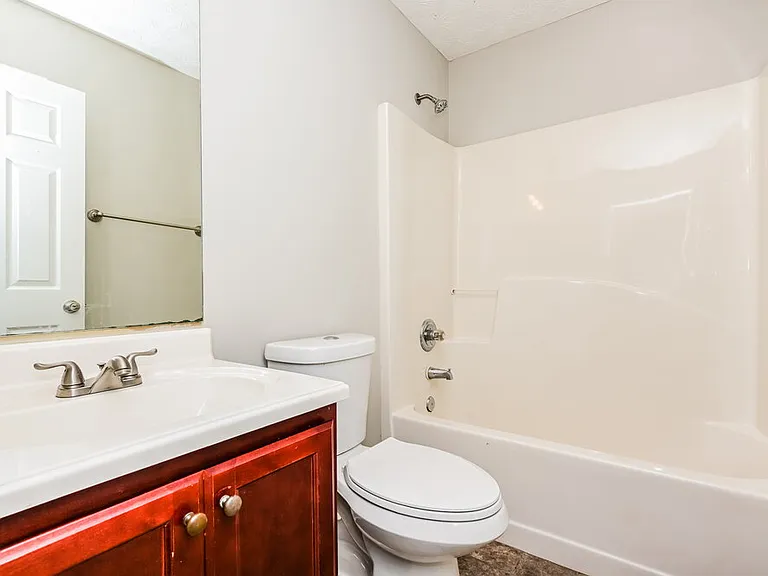 120 Sampson Ct — Photo 15
