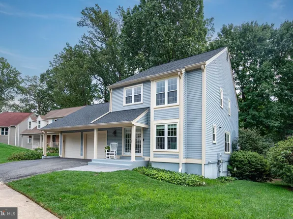 10008 Beacon Pond Ln, Burke, VA 22015