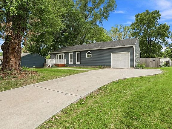 3rd image of 3522 N Lister Ave